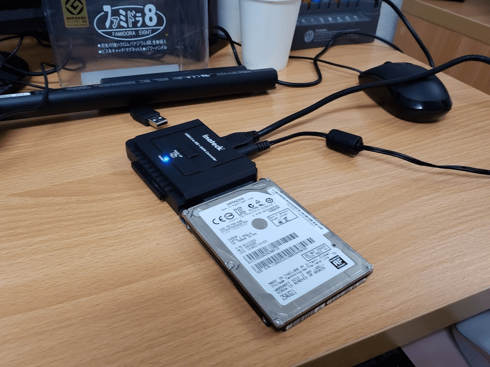 はずしたハードディスクを検査